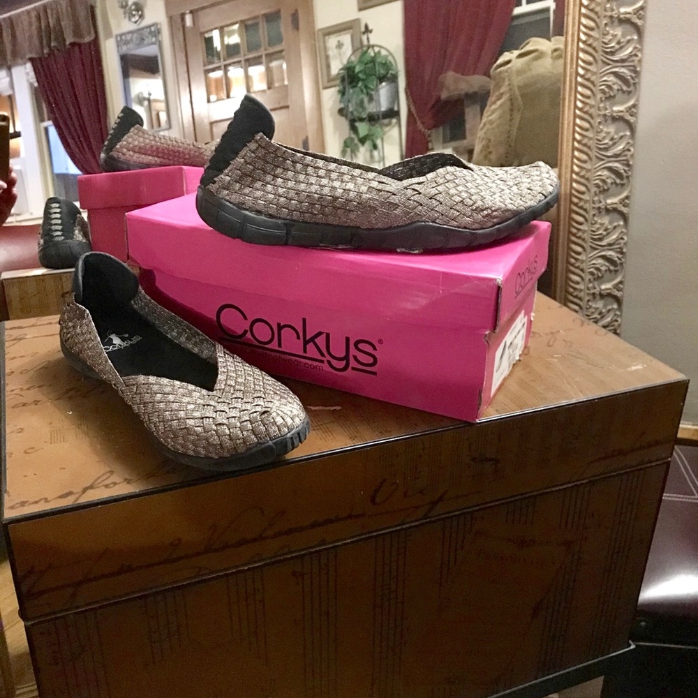 Bronze Featherlite Sidewalk shoes